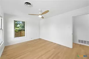 1302 S 2nd St, Killeen, TX 76541 - Photo 22