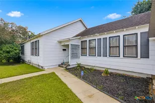205 E Brazos St, Victoria, TX 77901 - Photo 6
