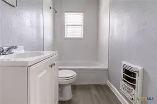 122 W Avenue A, Killeen, TX 76541 - Photo 14