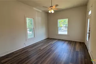 1118 S 25th St, Temple, TX 76504 - Photo 8