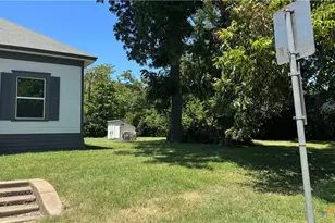 1118 S 25th St, Temple, TX 76504 - Photo 4