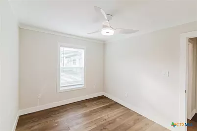 404 Bridge Street, Cuero, TX 77954 - Photo 6