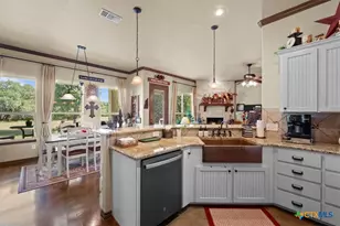 392 Bear Branch Rd, Purmela, TX 76566 - Photo 10