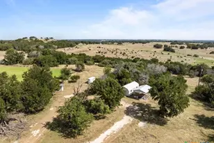 392 Bear Branch Rd, Purmela, TX 76566 - Photo 38