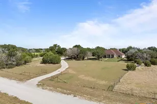 392 Bear Branch Rd, Purmela, TX 76566 - Photo 44