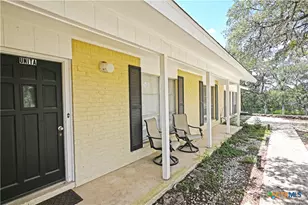 321 High Low Dr, New Braunfels, TX 78132 - Photo 4