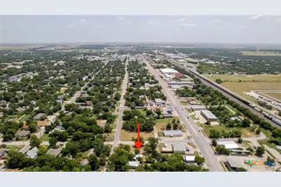 1101 W 3rd Street, Taylor, TX 76574 - Photo 4