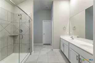 1120 Eagle Xing, Seguin, TX 78155 - Photo 14