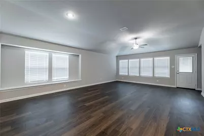 1120 Eagle Crossing, Seguin, TX 78155 - Photo 6
