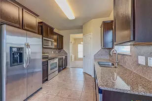 2507 Black Orchid Dr, Killeen, TX 76549 - Photo 2