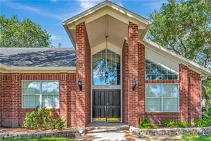 107 Tournament Dr, Victoria, TX 77904 - Photo 2