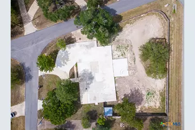 102 Pecan Dr., Mountain City, TX 78610 - Photo 2