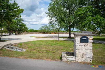 102 Pecan Dr., Mountain City, TX 78610 - Photo 10
