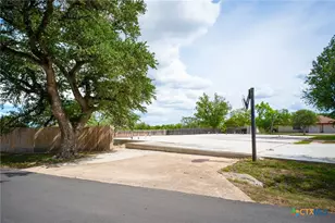 102 Pecan Dr, Mountain City, TX 78610 - Photo 18