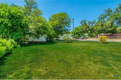 738 N Wall Street, Belton, TX 76513 - Photo 18