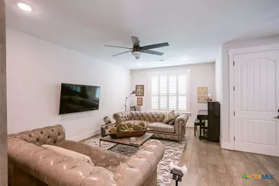 406 W Crestwood Drive #B, Victoria, TX 77901 - Photo 8