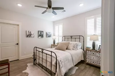 406 W Crestwood Drive #B, Victoria, TX 77901 - Photo 18