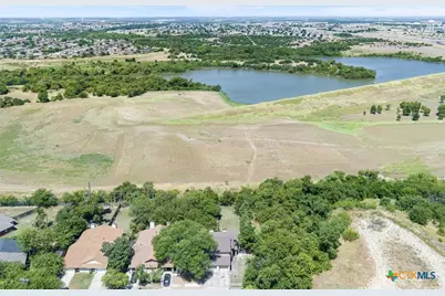 1013 Royal Vista Drive, Killeen, TX 76549 - Photo 2