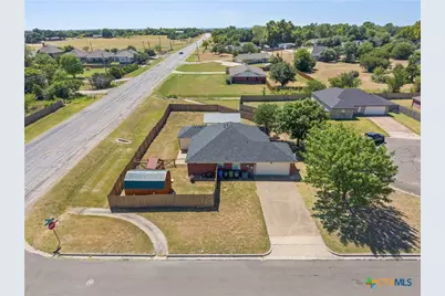 10805 Snow Pea Drive, Waco, TX 76708 - Photo 2