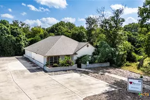215 Courtyard Dr, New Braunfels, TX 78130 - Photo 1