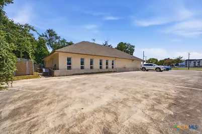 215 Courtyard Drive, New Braunfels, TX 78130 - Photo 4