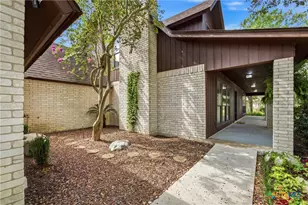 221 Montwood, Seguin, TX 78155 - Photo 2
