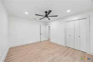 221 Montwood, Seguin, TX 78155 - Photo 18