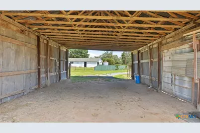4821 Fm 467, Seguin, TX 78155 - Photo 38