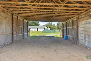 4821 FM467, Seguin, TX 78155 - Photo 38