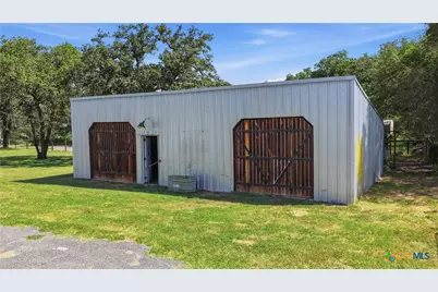 4821 Fm 467, Seguin, TX 78155 - Photo 36