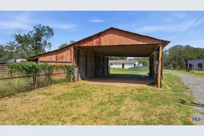 4821 Fm 467, Seguin, TX 78155 - Photo 32