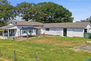 4821 FM467, Seguin, TX 78155 - Photo 2