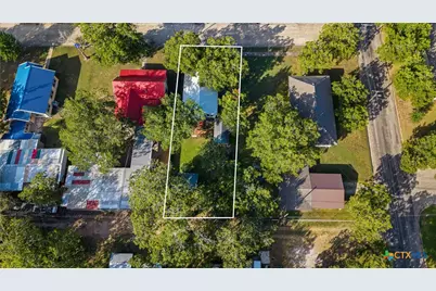 210 Pecan Street, Yoakum, TX 77995 - Photo 22