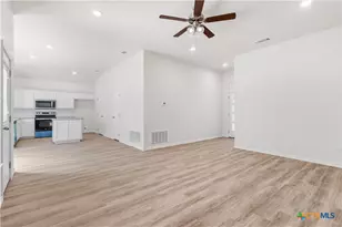 218 W Ruby Rd, Harker Heights, TX 76548 - Photo 10