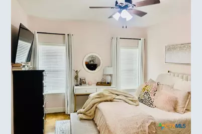 1366 Hanz Drive, New Braunfels, TX 78130 - Photo 4