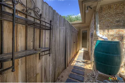 961 Woodrow Circle, New Braunfels, TX 78130 - Photo 20
