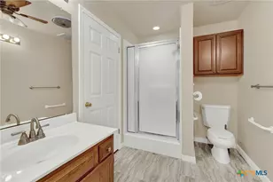 961 Woodrow Cir, New Braunfels, TX 78130 - Photo 14