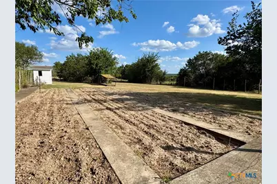 2718 County Road 208, Lampasas, TX 76550 - Photo 34