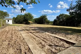 2718 Co Rd 208, Lampasas, TX 76550 - Photo 34