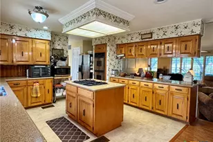 2718 Co Rd 208, Lampasas, TX 76550 - Photo 12