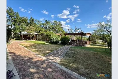 2718 County Road 208, Lampasas, TX 76550 - Photo 22