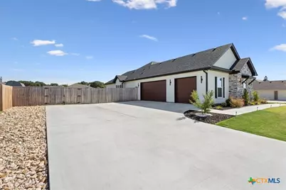 5244 Camargue Drive, Belton, TX 76513 - Photo 2