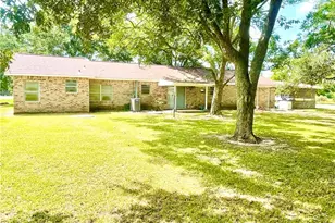 1840 Loop 522, Ganado, TX 77962 - Photo 36