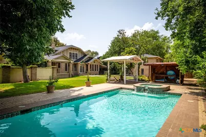 390 S Guenther Avenue, New Braunfels, TX 78130 - Photo 1