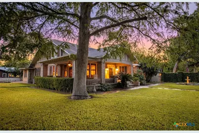 390 S Guenther Avenue, New Braunfels, TX 78130 - Photo 1