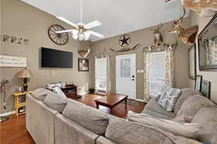 646 Appaloosa Dr, Fischer, TX 78623 - Photo 4