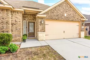 330 Callalily, New Braunfels, TX 78132 - Photo 2