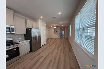 870 Casetta Trail, New Braunfels, TX 78130 - Photo 14