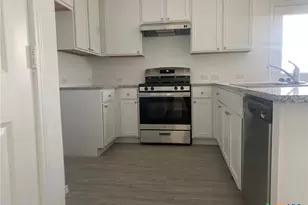 7102 Satellite Wy, San Antonio, TX 78252 - Photo 8