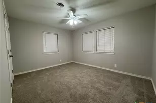 504 E Convent St, Victoria, TX 77901 - Photo 4